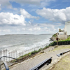 Отель Bright Spacious Apartment In Tenby Looking Out Onto Castle Beach, фото 10