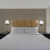 Отель Candlewood Suites Sumter, an IHG Hotel, фото 5