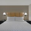 Отель Candlewood Suites Sumter, an IHG Hotel, фото 31