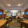 Отель Fairfield Inn & Suites by Marriott Greenwood, фото 13