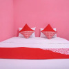 Отель OYO 92598 Sulthan Homestay Syariah 3, фото 16