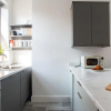 Отель Modern Luxury Apartment, Sleeps 6, Best Location, фото 13