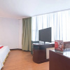 Отель RedDoorz Plus near Van Mieu Quoc Tu Giam, фото 3