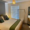 Отель Trendy City Centre Hull Sleeps 2 or 4 with Free Secure Parking Traveller Award 2023, фото 8