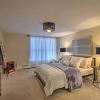 Отель Charming Apt W/patio: Walk to Downtown Albany, фото 5