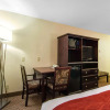 Отель Comfort Inn & Suites Airport South, фото 4