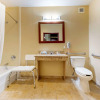 Отель Comfort Inn & Suites, фото 9