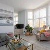 Отель Beautiful, Light and Spacious 2 Bedroom Flat in Clapham, фото 24