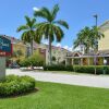Отель Candlewood Suites Miami Lakes, an IHG Hotel, фото 1