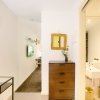 Отель Melbourne Cbd Designed 1 Bedroom Apartment By Kozyguru в Мельбурне
