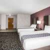 Отель La Quinta Inn & Suites by Wyndham Pontoon Beach, фото 25