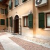 Отель Verona For Rent Travelers House в Вероне