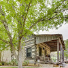 Отель Town Creek Log Cabin, фото 1