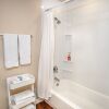 Отель Nice 3br/2ba Near Downtown 2 min At&t Center, фото 10