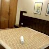 Отель Woodpecker Apartments Hauz khas в Нью-Дели