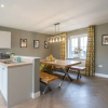 Отель 6 Bedroom New Build Detached House in Bicester, фото 5