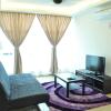 Отель Lawang Suite 2 Bedroom Standard Apartment 2, фото 13