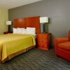 Отель Quality Inn and Suites Livonia, фото 12