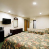 Отель OYO Pinewood Inn & Suites Silsbee, фото 37