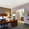 Отель Hampton Inn and Suites New Hartford/Utica, фото 4