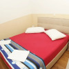 Отель Economy Apartment 12 Sleeps 3 Guests, фото 7