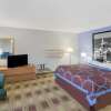 Отель Super 8 by Wyndham Toledo, фото 6