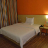 Отель 7 Days Inn Zhuhai Gongbei Immigration Port Walking Street Branch, фото 3