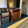 Отель Harrisonville Inn & Suites, фото 12