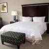 Отель Hampton Inn & Suites Mount Pleasant, фото 28