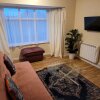 Отель Charming 1-bed House in Reading, фото 7