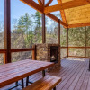 Отель Er29 - Pop's Perch 2 Bedroom Cabin by RedAwning, фото 7