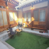 Отель Seochon Simsanjae Hanok Stay, фото 27