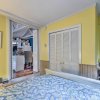 Отель Bright & Colorful East Hampton Home w/ Patio!, фото 6