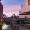 Отель The Crown Hotel Napier в Нейпире