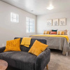 Отель Sunny Day Getaway 3 Bedroom Townhouse, фото 3