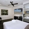 Отель Lux Quiet Apartment in Potts Point в Поттс-Пойнт