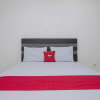 Отель RedDoorz near Teras Kota 2, фото 12