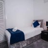 Отель 2 Bedroom Spacious Contractor House With Parking by Firoz Property Management, фото 8