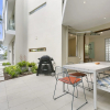 Отель First Class Luxurious Apartment On Noosa River Unit 1 Wai Cocos 215 Gympie Terrace, фото 10