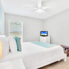 Отель Bright 5BR Home w Pool and Hot Tub - Near Disney, фото 5