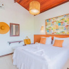 Отель PF41 House 6 Bedrooms 300m from the Sea, фото 1