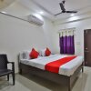 Отель OYO 38589 Rajguru Guest House, фото 7