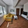 Отель New modern 1 bedroom apartment with free parking, фото 1