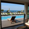 Отель Kimona Villa Seafront Swimming Pool Jacuzzi 6 Bedrooms 21 PAX Kouvohori Villas Crete, фото 18