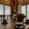 Отель Ern858 - Eagles On High - Great Location! Close To All The Action! 3 Bedroom Cabin by RedAwning, фото 2