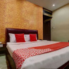 Отель OYO 11585 Hotel Shreenithi, фото 25