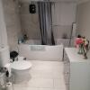 Отель Hidden Treasure- 2 Beds Sleeps 3 Gillingham, фото 9