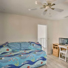Отель Waterfront Nettles Island Beach House: Pool Access, фото 2