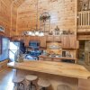 Отель Declan's View - Cozy 1 Bedroom With Game Room and Great Mountain Views! 1 Cabin by Redawning, фото 5