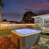 Отель Renovated2 Br with Private Hot tub, фото 2